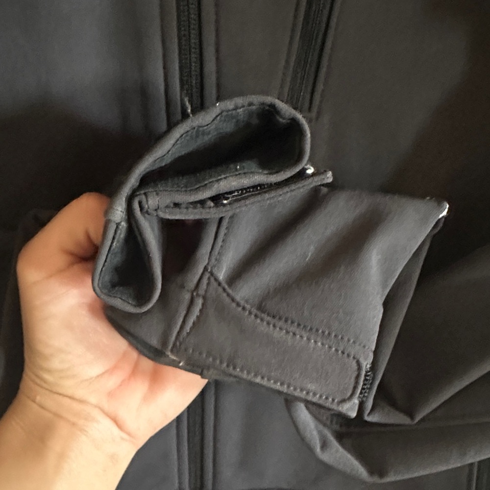 The North Face women Dark Jacket - Picture 4 of 4